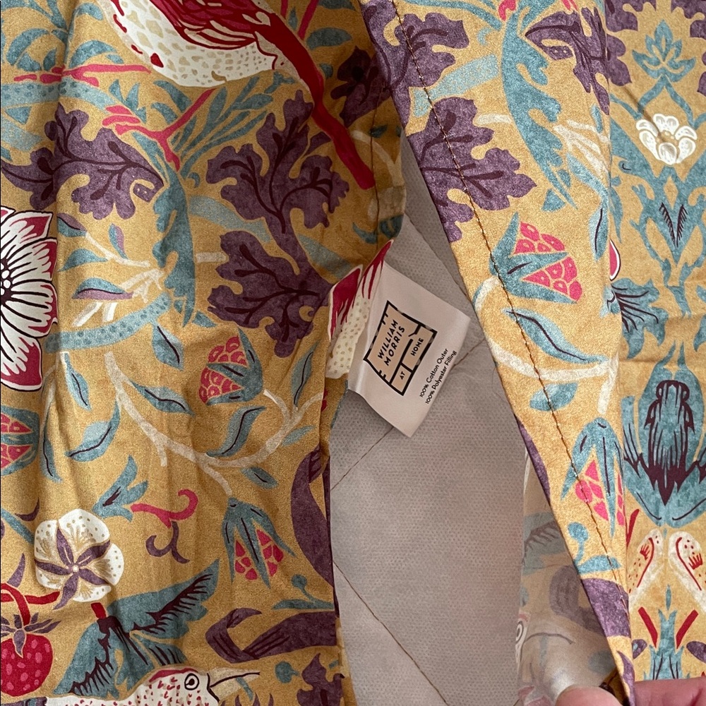 William Morris King Shams Set 2 Strawberry Thief Design Beige Quilted - Picture 7 of 11